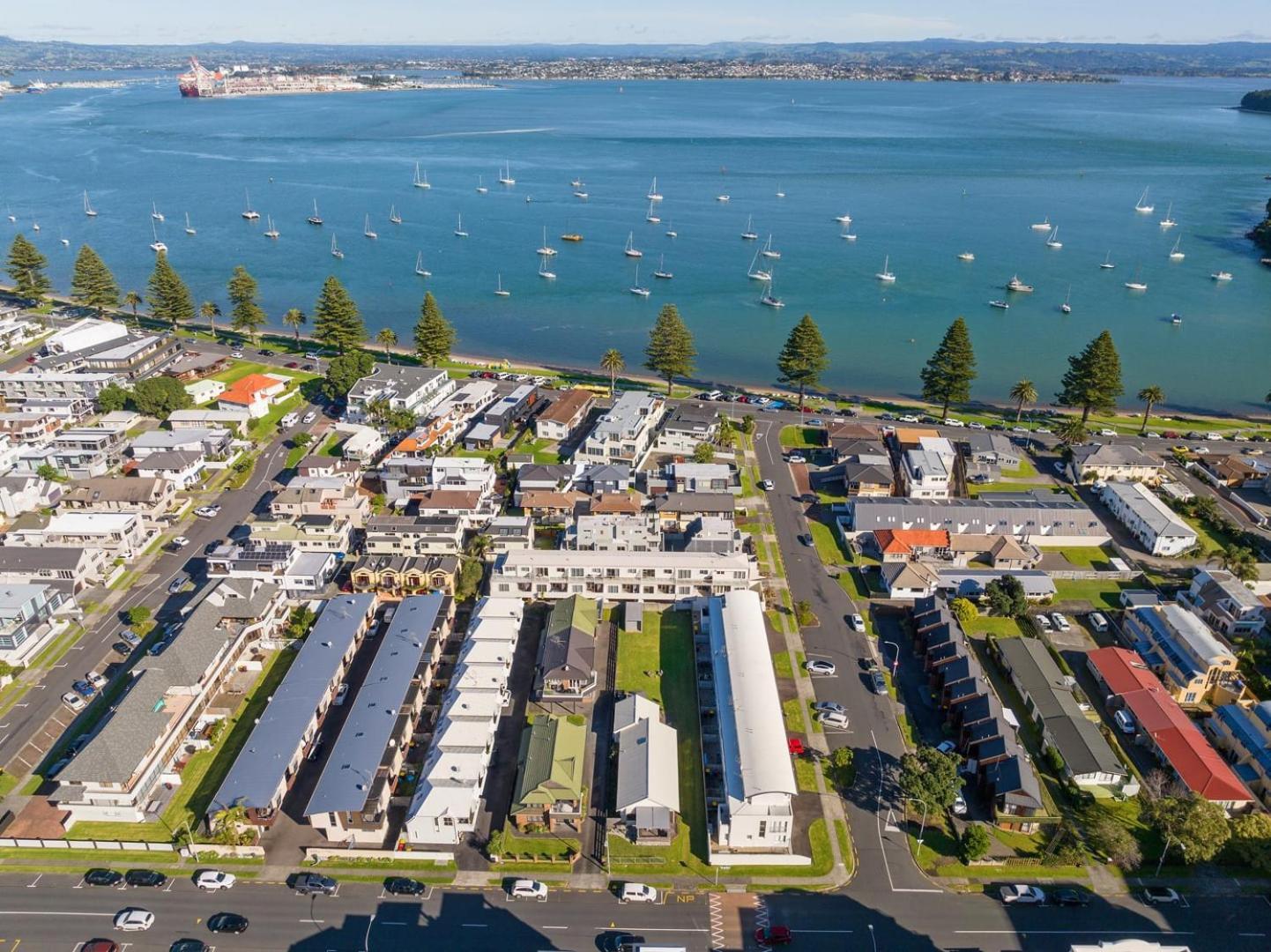 Villa The Iconic Kiwi Bach, Full Site Downtown Mount à Mount Maunganui Extérieur photo