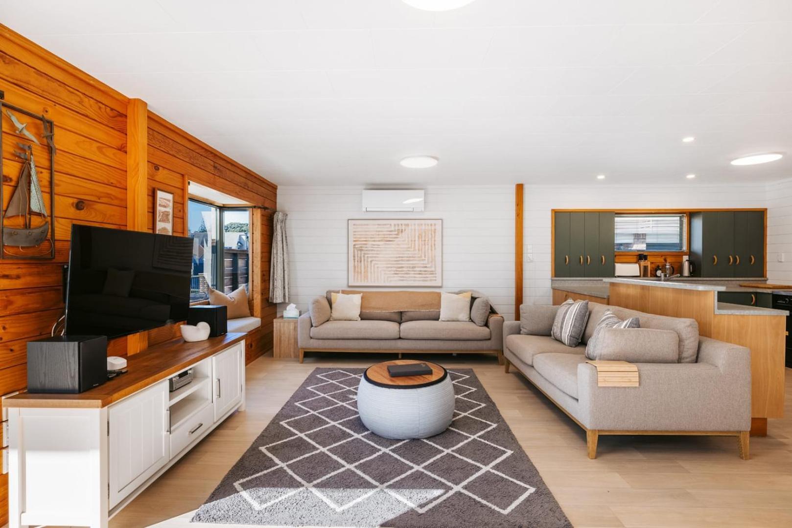 Villa The Iconic Kiwi Bach, Full Site Downtown Mount à Mount Maunganui Extérieur photo
